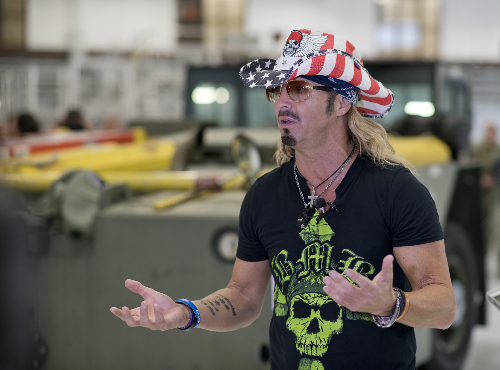 Bret Michaels tours the 185th Air Refueling Wing